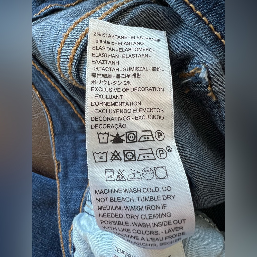 SOLD👖 EUC LEVI’S 724 High Rise Straight Jeans | Women’s 27 - Picture 8 of 13